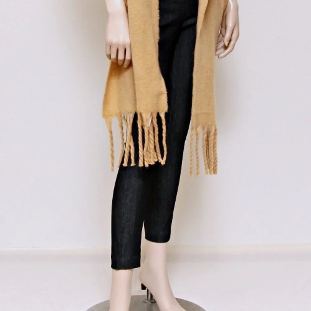 NWT‎ Gap Solid Plain Scarf